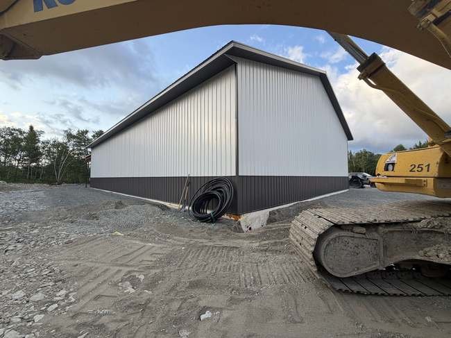 Construction neuve — bâtiment garage