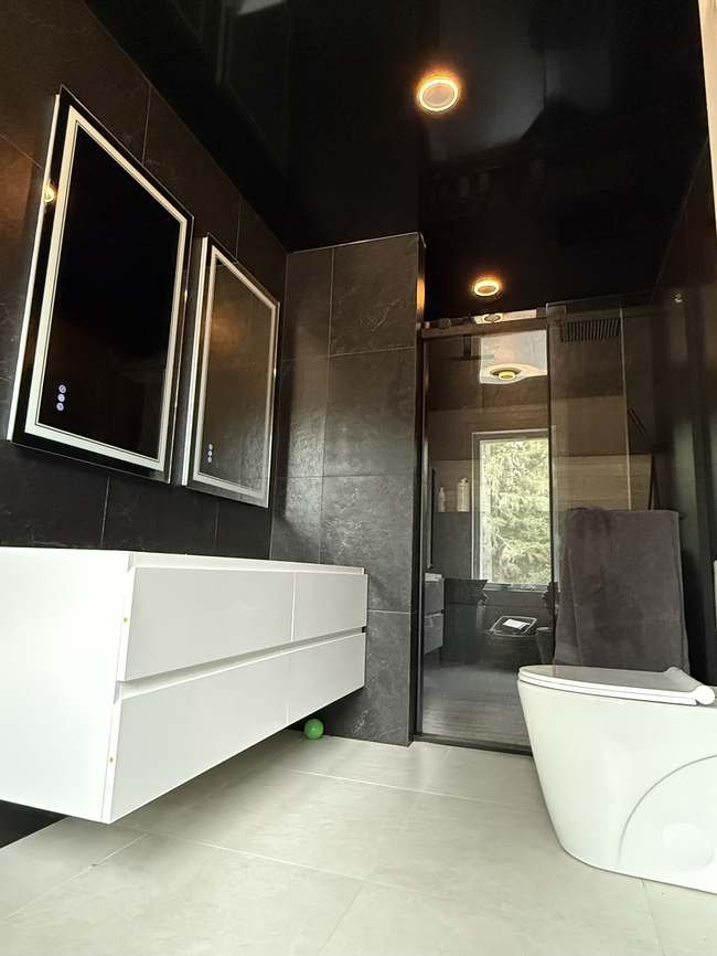 Plafond tendu Extenzo — salle de bain