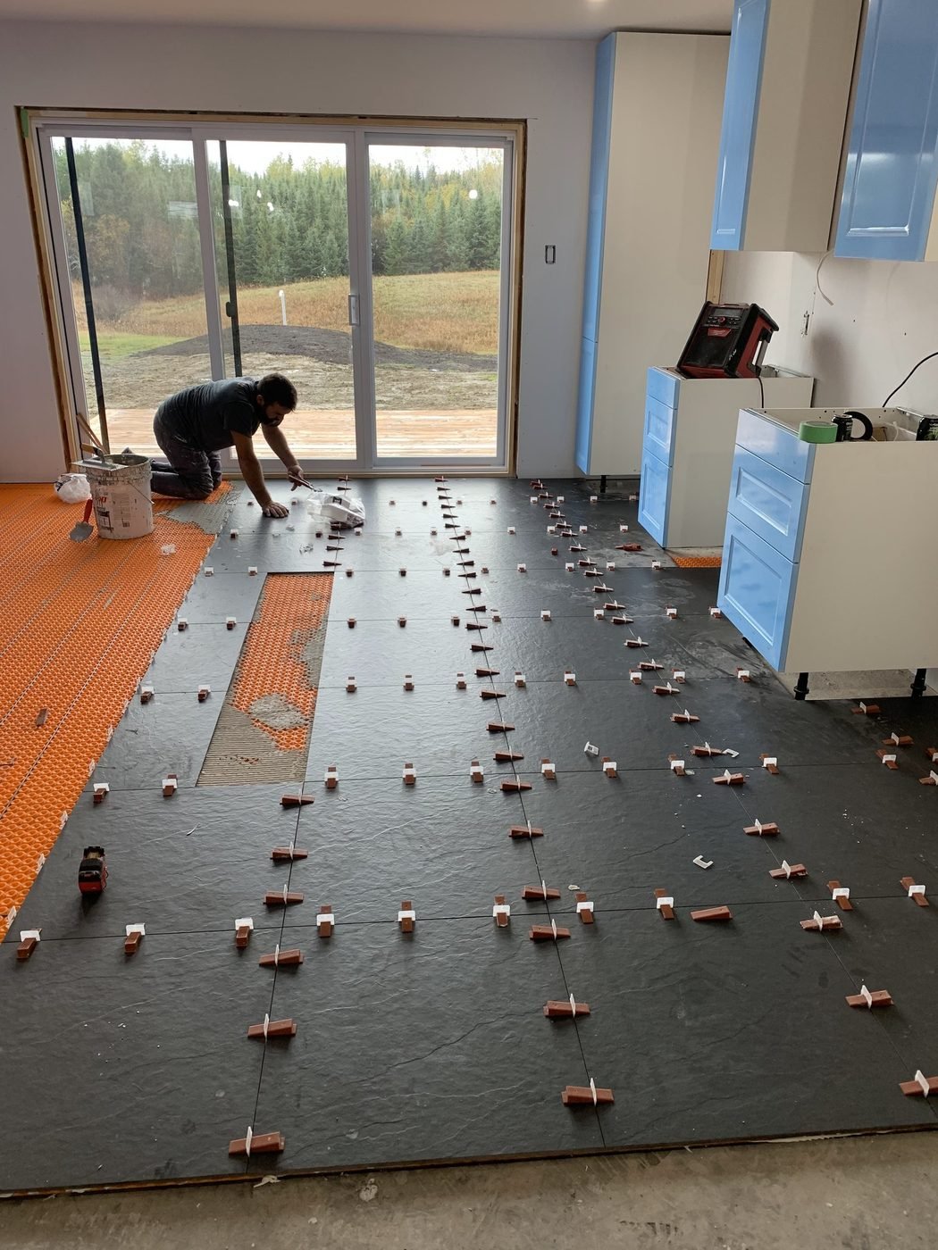 KB Carrelage — pose de céramique, plancher chauffant